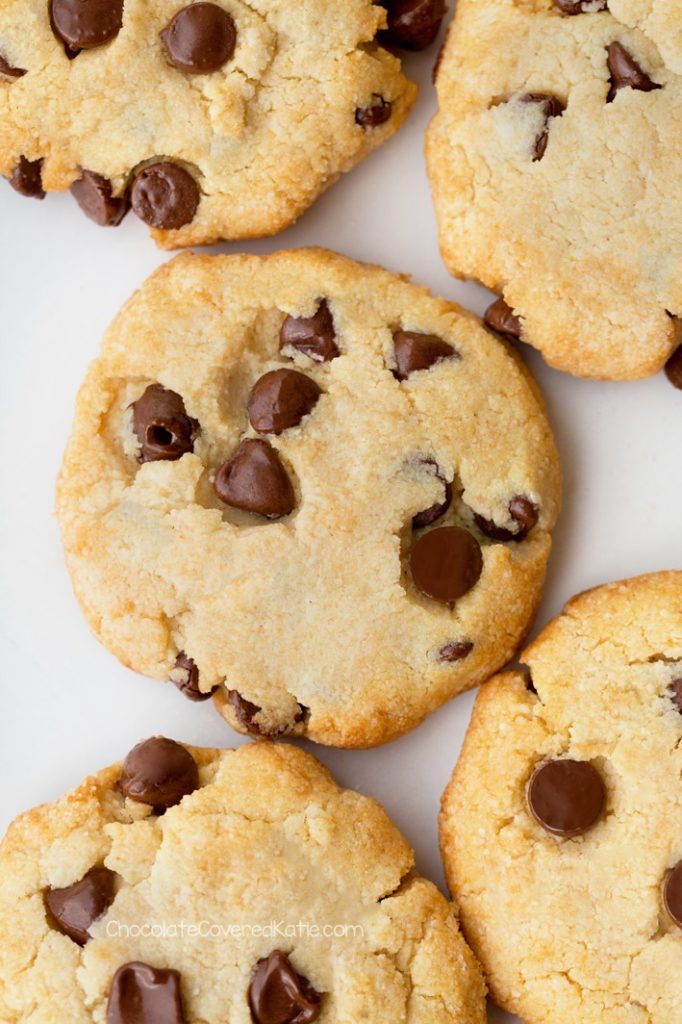 KETO Lowcarb CHOCOLATE CHIP COOKIES